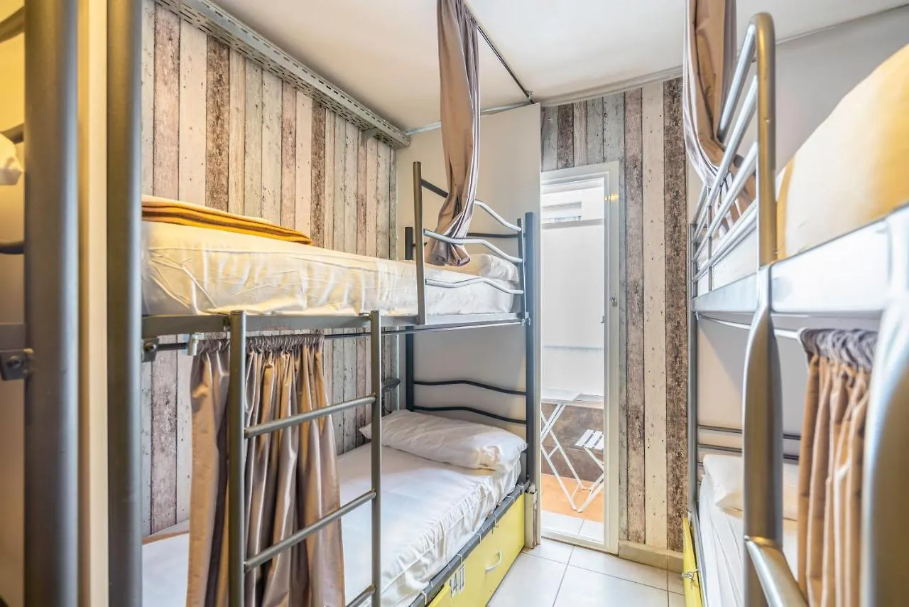 Casa Barcelo Camp Nou Barcelona Hostel L'Hospitalet de Llobregat