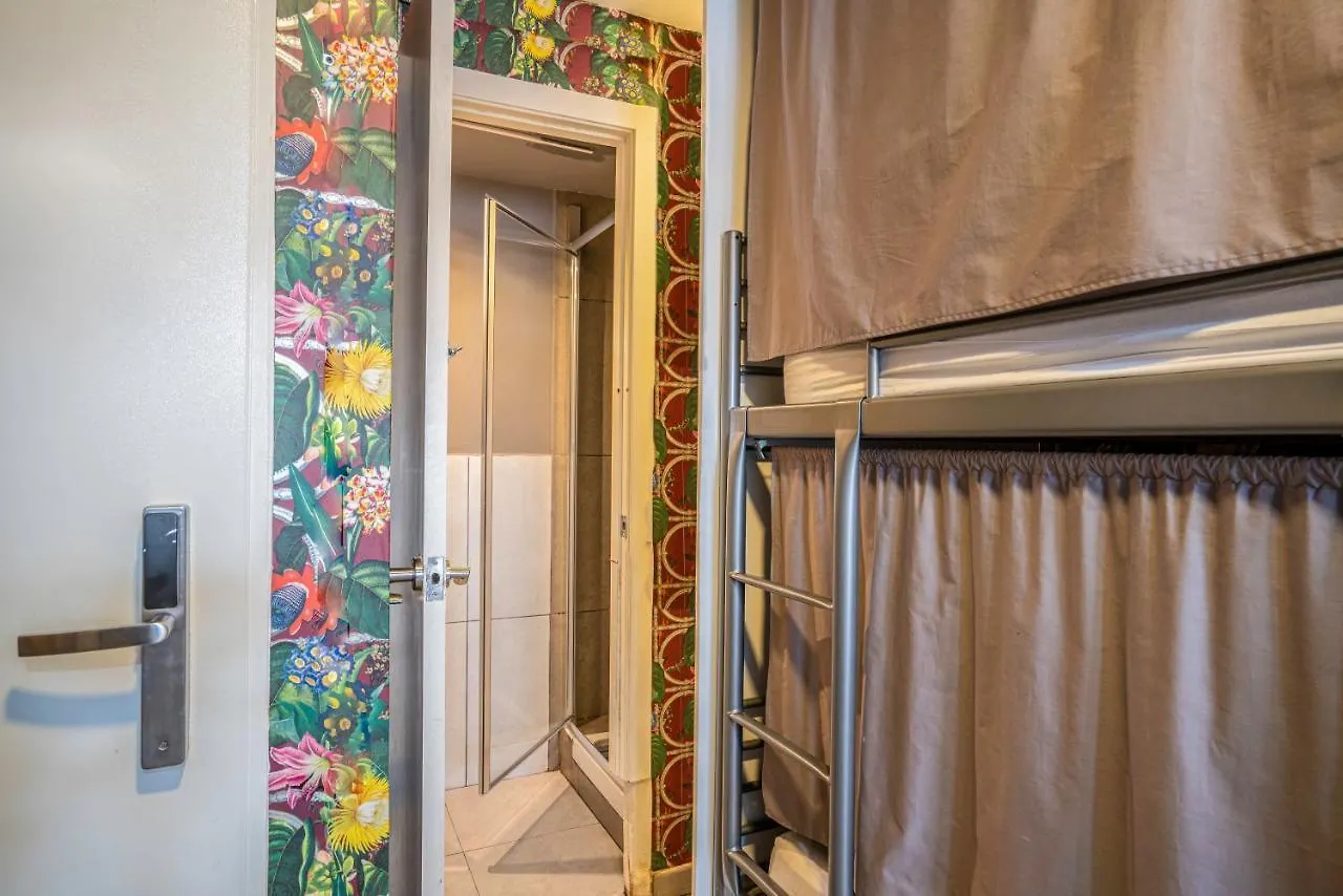 Casa Barcelo Camp Nou Barcelona Hostel L'Hospitalet de Llobregat 0*,