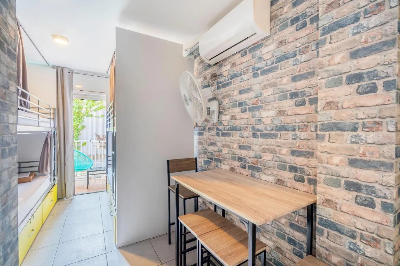 Casa Barcelo Camp Nou Barcelona Hostel L'Hospitalet de Llobregat